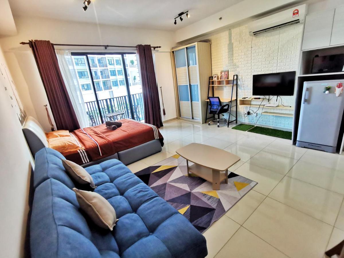 I-city @ Sky Pool Apartment *